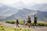 Wandern entlang dem Themenweg am Diedamskopf © Nina Bröll - Diedamskopf Alpin Tourismus GmbH_Co KG